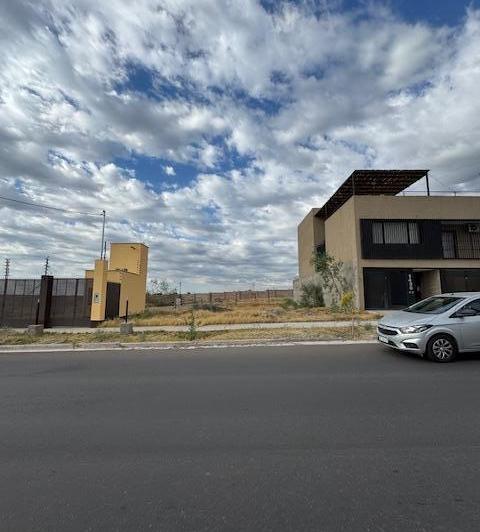 Terreno · 259m²
