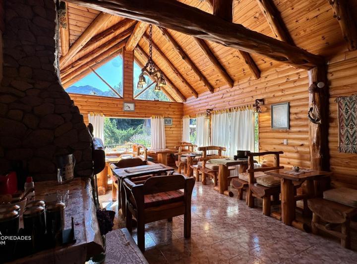 Casa · 200m² · 11 Ambientes