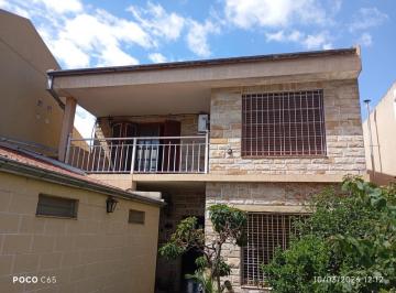 Casa · 136m² · 5 Ambientes · 2 Cocheras · Casa de 5 Ambientes a La Venta en Rafael Calzada