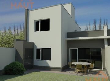 PH · 124m² · 4 Ambientes · 1 Cochera · PH en Venta en Cipolletti