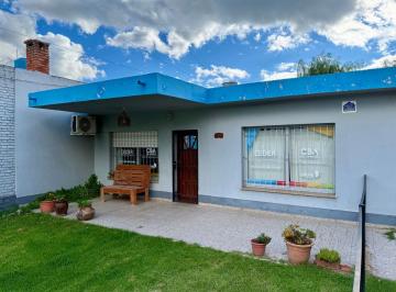 Casa de 8 ambientes, Mina Clavero · Dos Casas Sobre Av Principal – Ideal Inversión y Desarrollo Comercial