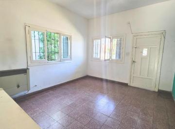 Casa · 89m² · 3 Ambientes · 1 Cochera · Casa en Castelar Norte