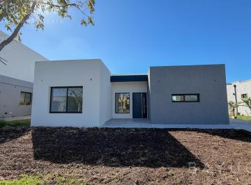 Casa · 101m² · 4 Ambientes · 2 Cocheras · Venta - Casas en Pilar del Este | Barrio San Ramón