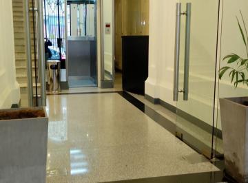 Oficina comercial · 350m² · 11 Ambientes · Alquiler de Oficinas en Edifico de Categoria