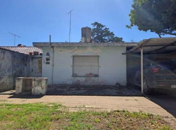 Terreno , Tres de Febrero · Venta Terreno con Edificación a Demoler en Caseros