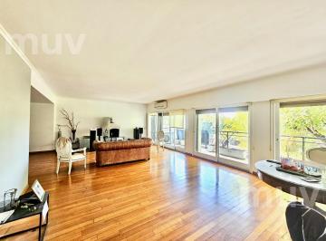 Departamento · 205m² · 5 Ambientes · 1 Cochera · Av Libertador 4600 - Departamento de Piso de 5 Ambientes en Venta en Palermo con Cochera