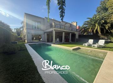 Casa · 367m² · 6 Ambientes · 1 Cochera · Casa en Venta en Mapuche Country Club, Pilar, G. B. a. Zona Norte