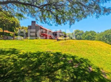 Casa · 488m² · 8 Ambientes · 4 Cocheras · Casa en Venta Las Delicias con Dos Lotes Fondo Al Arroyo