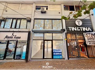 Local comercial · 83m² · Local en Guemes