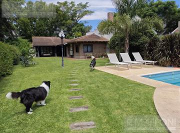 Casa · 991m² · 7 Ambientes · 3 Cocheras · Chalet Adrogue Residencial