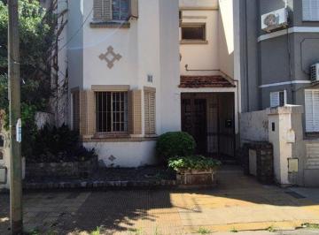 Casa de 3 ambientes, Versalles · Excelente Casa de Estilo de 3 Amb con Gran Fondo Libre Unica