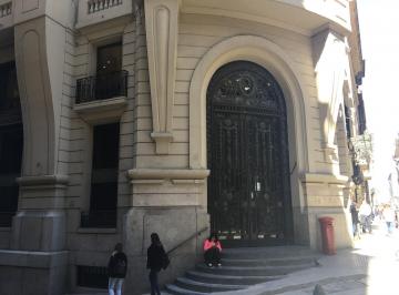 Local comercial · 1350m² · Oficina en Edificio Mihanovich