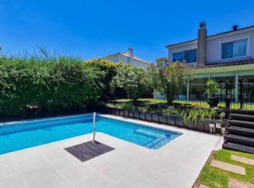 Casa · 331m² · 6 Ambientes · 3 Cocheras · Casa - Barrancas del Lago