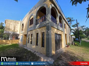 Casa · 250m² · 4 Dormitorios · 2 Cocheras · Casa - Paso de La Patria - Salta N° 315 - Corrientes