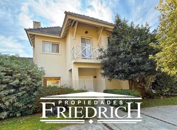 Casa · 300m² · 6 Ambientes · 4 Cocheras · Casa en Venta/alquiler - Club de Campo Los Puentes, Lujan