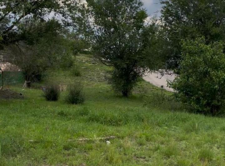 Terreno · 1400m²