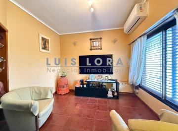 LNI-LNI-620_2 · Importante Chalet de 4 Dorm. con Parque y Garage Burzaco