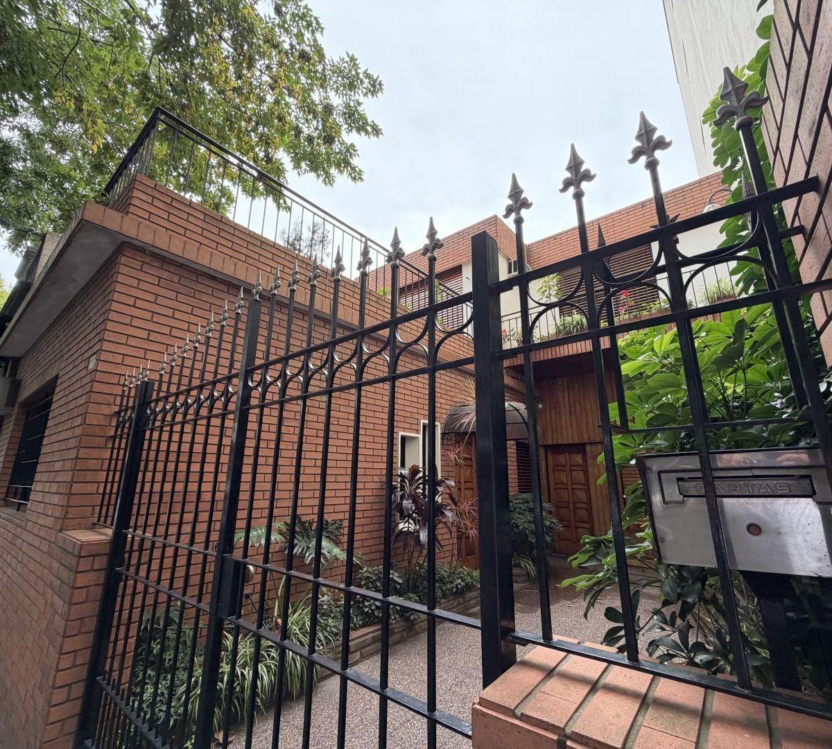 Albarino 175. Entre García De Cossio y Av. Ramon Falcon, Villa Luro, Capital Federal
