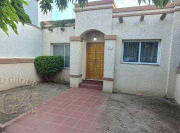Casa de 5 ambientes, Maipú · Destacada Casa en El Tradicional B° Furlotti, Maipú / Mendoza