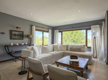 Casa · 303m² · 6 Ambientes · 1 Cochera · Casa en Venta en La Reserva Cardales. Distinta Desde Donde La Mires