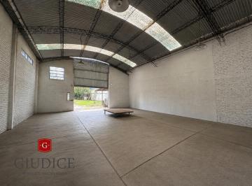 Bodega-Galpón · 140m² · Galpón en Alquiler Canning