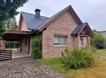 Casa · 145m² · 3 Dormitorios · Country San Sebastián - Alquiler!
