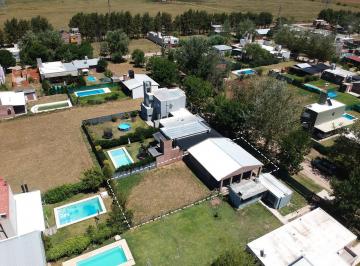 Casa · 360m² · 3 Dormitorios · 2 Cocheras · Tds 3 - Casa a Terminar 3 Dorm.! Oportunidad!