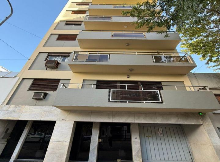 Departamento · 150m² · 9 Ambientes · 1 Cochera