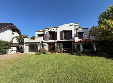 Casa de 6 ambientes, San Isidro · Casa en Alquiler en San Isidro Chico