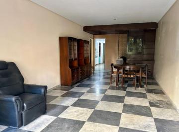 Departamento de 4 ambientes, Barracas · Venta 4 Ambientes con Cochera y Baulera en Barracas