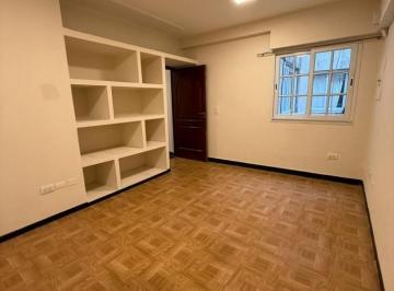 Oficina comercial · 25m² · Oficina en Alquiler - Santiago 572 (Entrepiso)