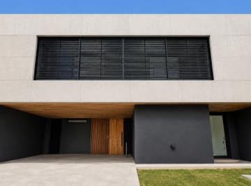 Casa · 360m² · 3 Ambientes · 2 Cocheras · Casa Premium en La Luisita Estrenar 3 Dorm.