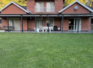 Casa · 242m² · 5 Ambientes · Casa - La Plata