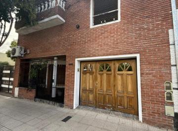 Casa de 4 ambientes, Mataderos · Casa en Lote Propio de 8,66 X 21,50 en Dos Plantas con Patio, Terraza, Cochera