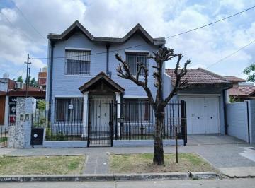 Casa · 190m² · 5 Ambientes · 3 Cocheras · Casa en Venta en San Miguel 4 Dorm.