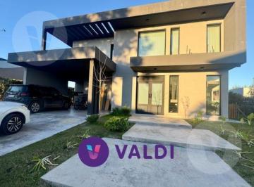 Casa · 193m² · 5 Ambientes · 4 Cocheras · Casa en Venta | Don Joaquin