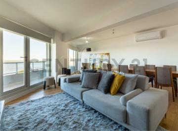 Departamento · 120m² · 4 Ambientes · 1 Cochera · Venta Departamento 2 Dorm. con Vista Al Río y Cochera en Martin, Rosario