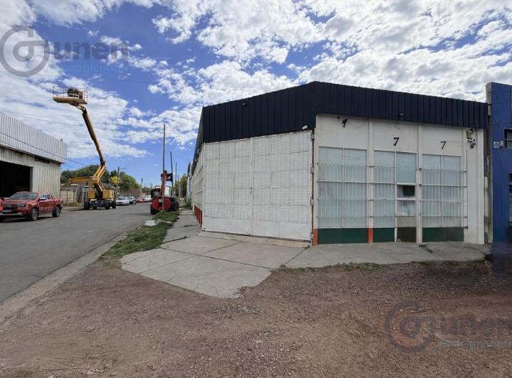 Bodega-Galpón · 330m²