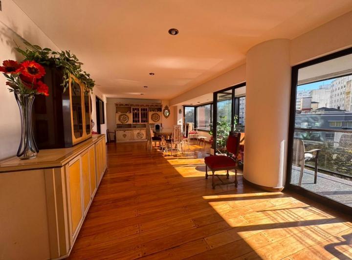 Departamento · 175m² · 6 Ambientes · 1 Cochera