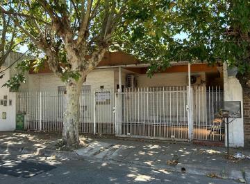Casa · 334m² · 4 Ambientes · 1 Cochera · Serrano Al 500 Muñiz