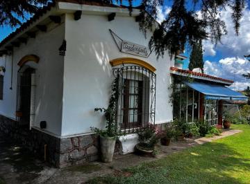 Casa de 3 ambientes, Agua de Oro · Casa en Venta en Agua de Oro – Barrio Centro