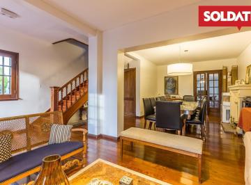 Casa · 200m² · 5 Ambientes · 2 Cocheras · Venta - Casa 5 Ambientes con Cochera y Piscina - Vicente López