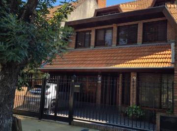 Casa de 5 ambientes, San Isidro · Impecable Casa de Categoría, 3 Dorm (Ste/semisuite), Dep, Escrit, Play, Jardin, Pileta