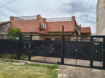 Casa de 6 ambientes, Quilmes · Casa Para Dos Familias en Venta - Ideal Inversión o Vivienda Multifamiliar