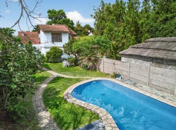 Casa de 5 ambientes, Ituzaingó · Venta Casa 5 Ambientes Ituzaingo Gran Quincho Pileta Parque