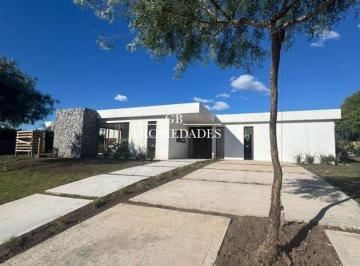 GBB-GBB-1488_2 · Venta de Casa en Santa Elena, Pilar del Este
