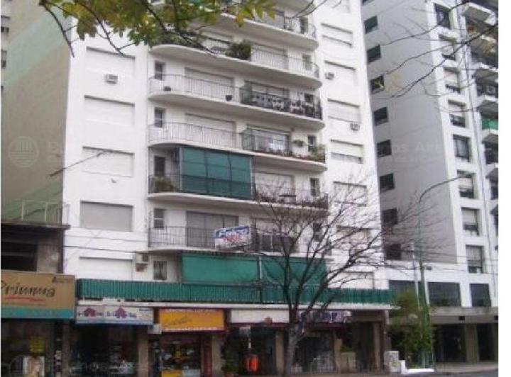 3 Amb Lateral Excelente Estado con Lavadero * Parque Comun en El Edificio*