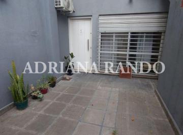 PH de 2 ambientes, Monte Castro · Interesante PH de 2 Ambientes Al Frente Entrada Independiente con Garage