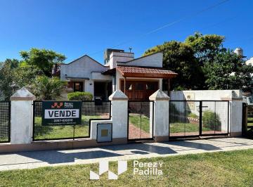 Casa de 2 ambientes, Mar de Ajó · Casa S/ Lote Propio de 300 m² y Gas Natural a La Venta - Apto Crédito - Mar de Ajó