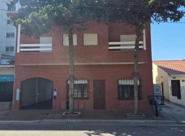 Departamento · 220m² · 3 Ambientes · 4 Cocheras · Complejo de 4 Departamentos Sobre Lote de 400 m - Pleno Centro - Gran Oportunidad de Inversion!